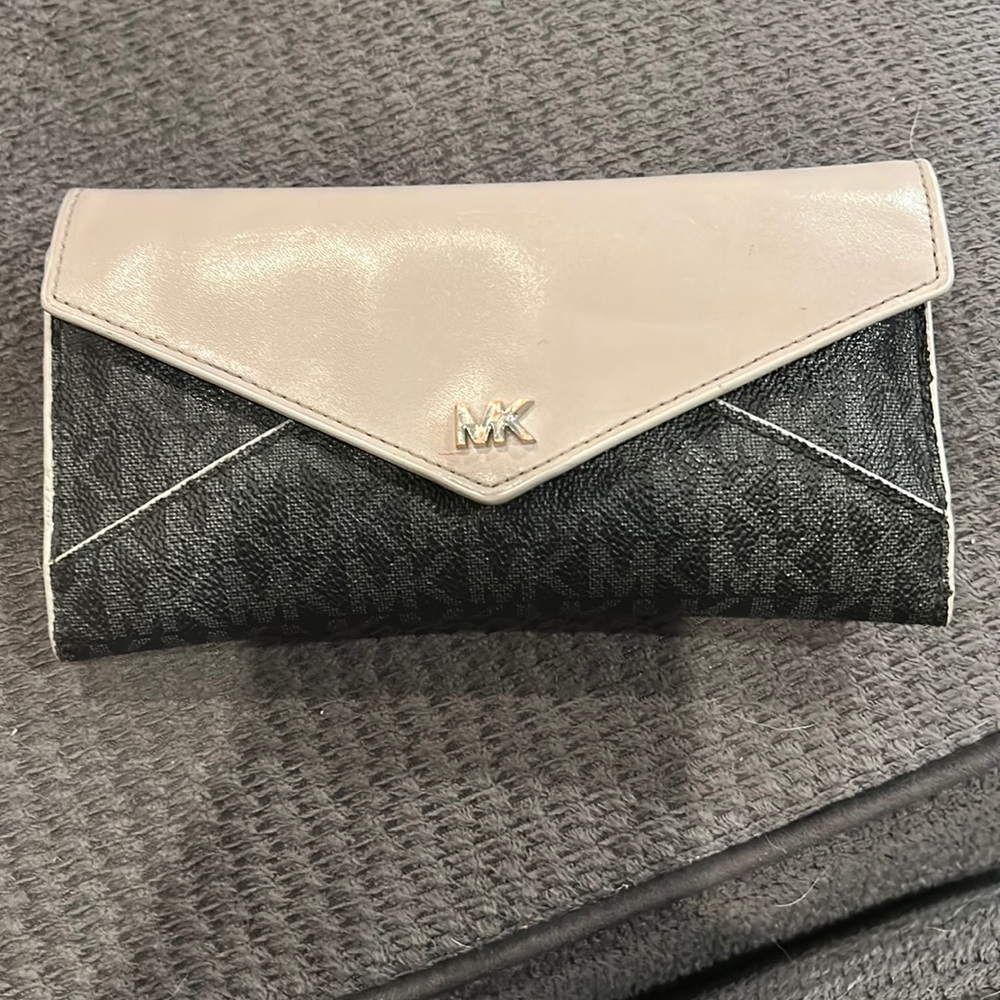 Michael Kors envelope wallet